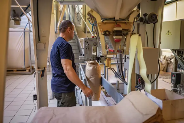 Sack filling on the packing line