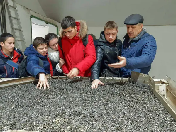 Students at the plant